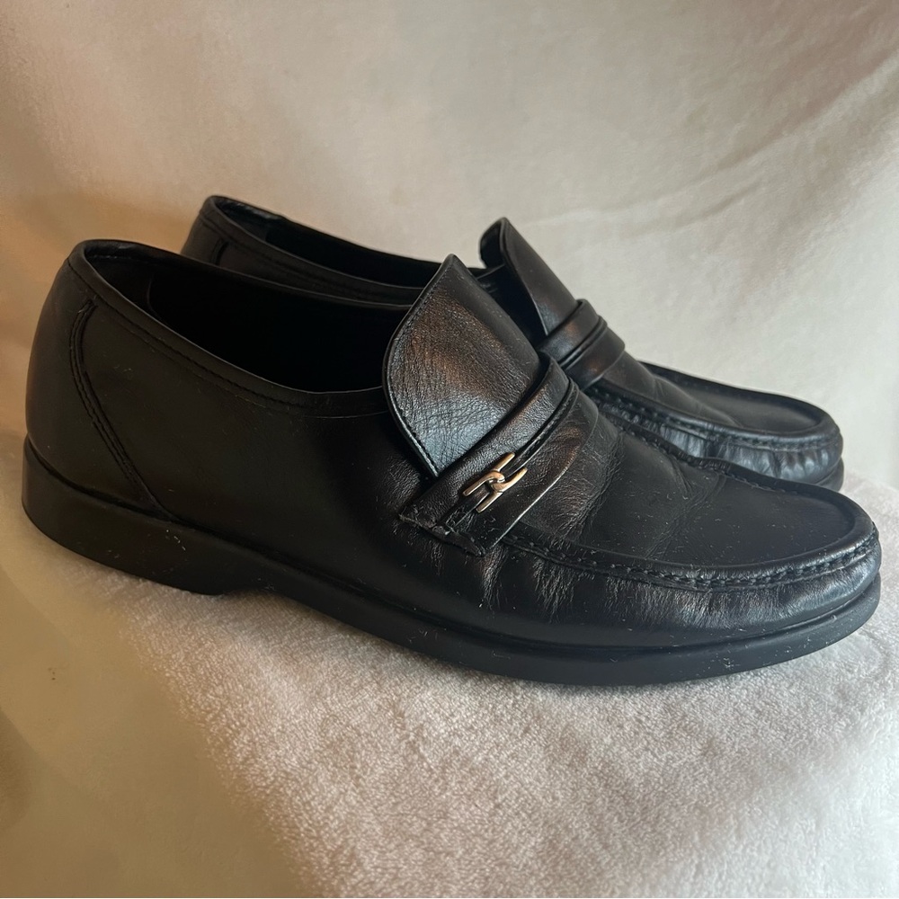 Men’s Hush Puppies Sutton Black Loafers Size 10 W-Preowned